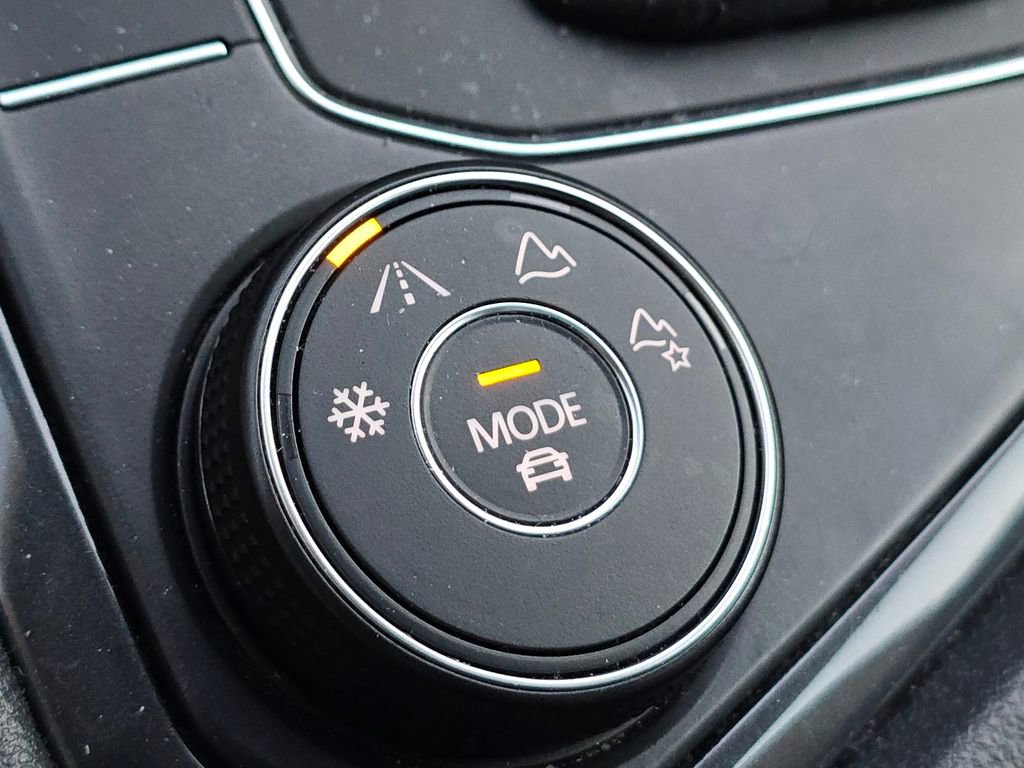 Used 2019 Volkswagen Tiguan SEL image 8