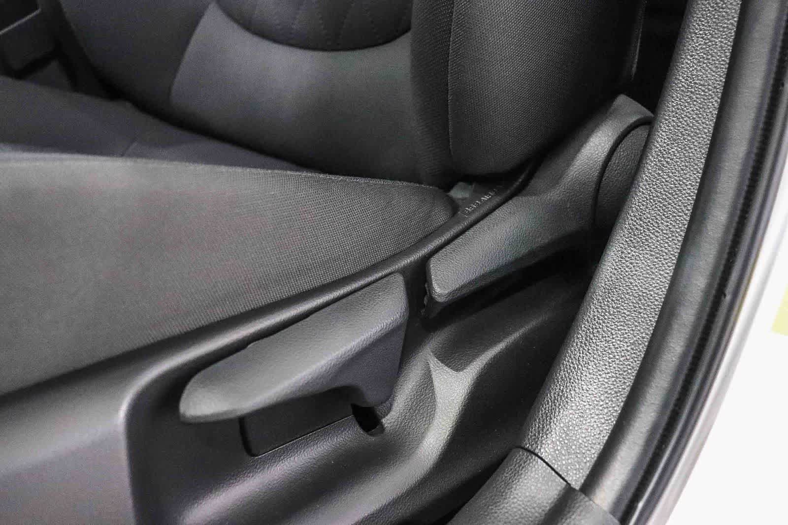 Used 2022 Toyota Corolla LE FWD image 20