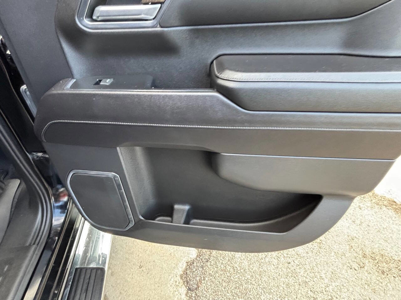 Used 2022 Chevrolet Silverado 1500 LT w/ Z71 Off-Road Package image 43