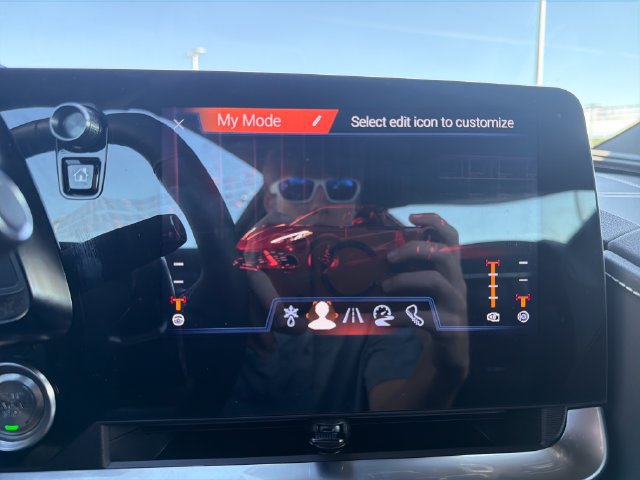 Used 2024 Chevrolet Corvette Stingray Preferred Cpe w/ Z51 Performance Package RWD image 24