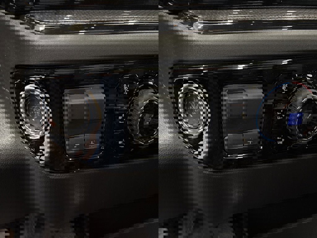 New 2026 Chevrolet Silverado 1500 ZR2 w/ Dark Appearance Package image 23