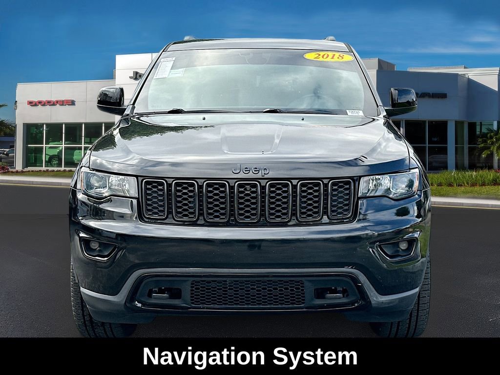 Used 2018 Jeep Grand Cherokee Laredo image 2