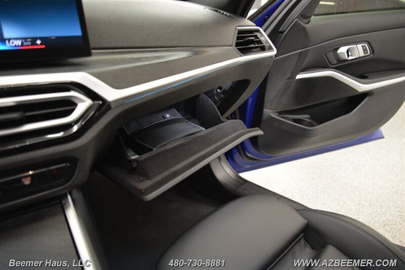 Used 2023 BMW 330e w/ M Sport Package RWD image 40