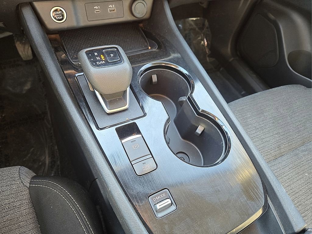 Used 2023 Nissan Rogue SV image 29