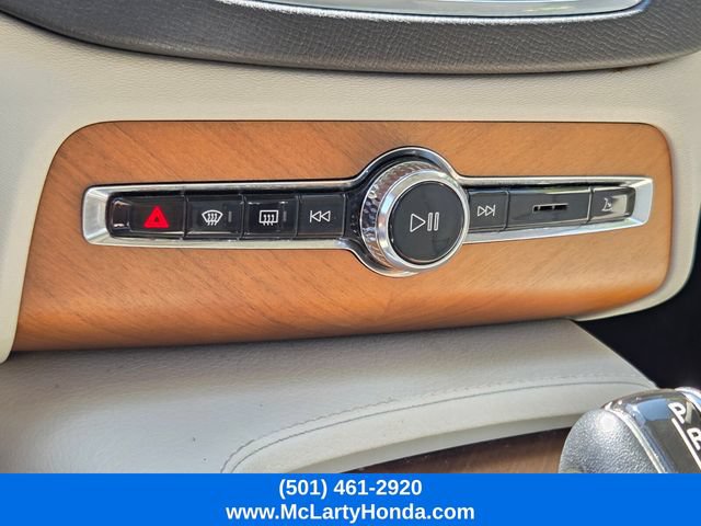 Used 2022 Volvo XC90 T5 Momentum FWD image 26