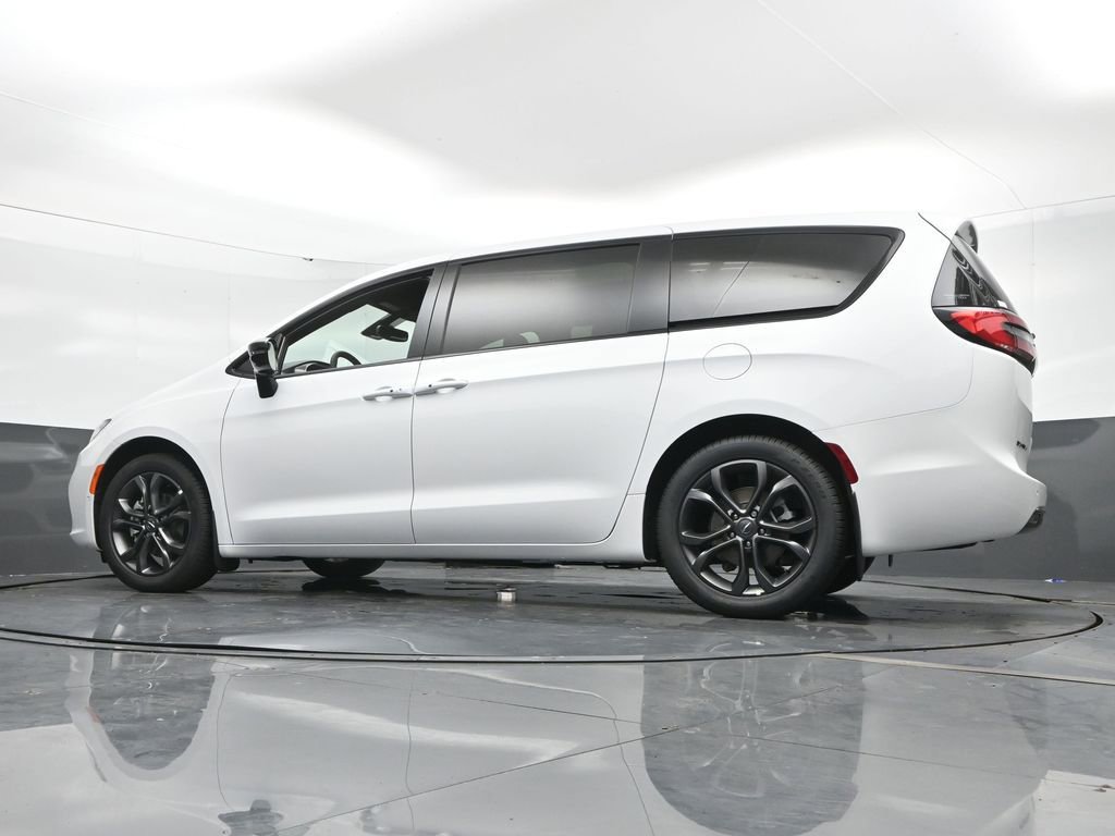 New 2026 Chrysler Pacifica Select image 45