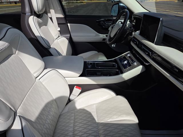 Used 2020 Lincoln Aviator Black Label w/ Dynamic Handling Package AWD/4WD image 40