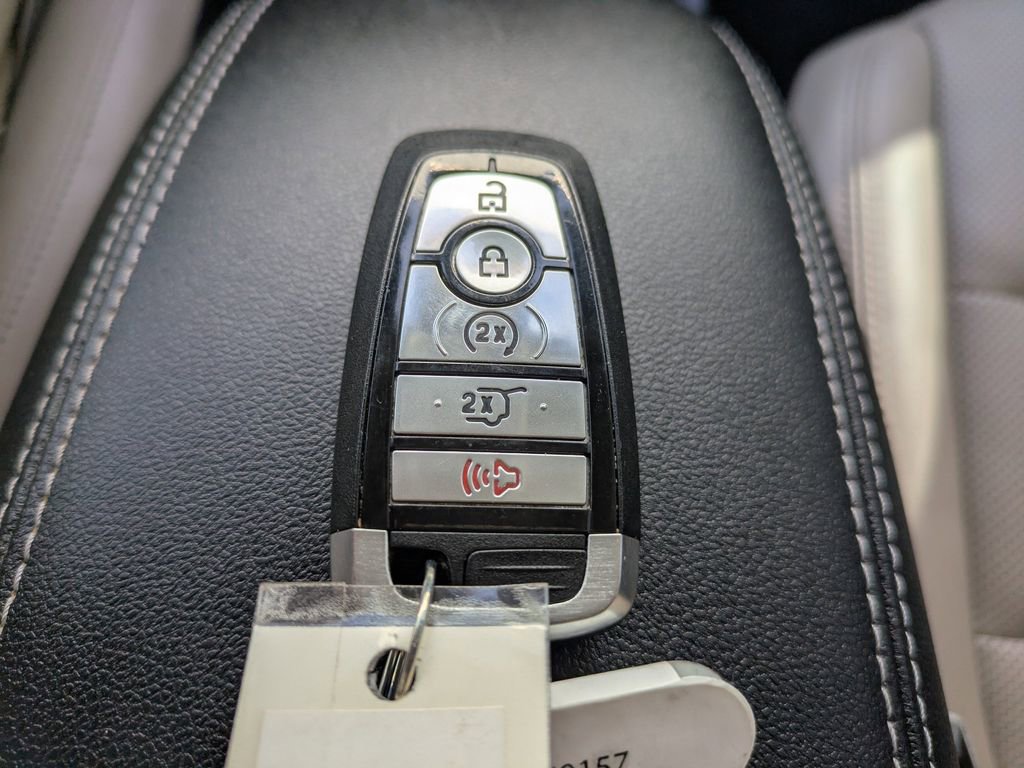 Used 2022 Ford Escape Titanium AWD/4WD image 34