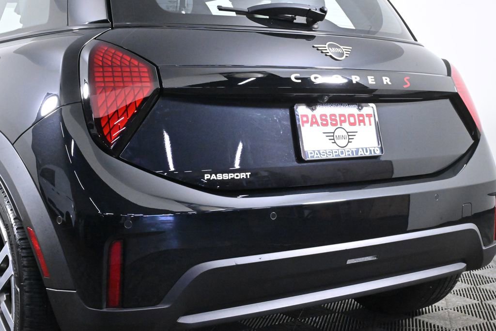 Certified 2025 MINI Cooper S image 8