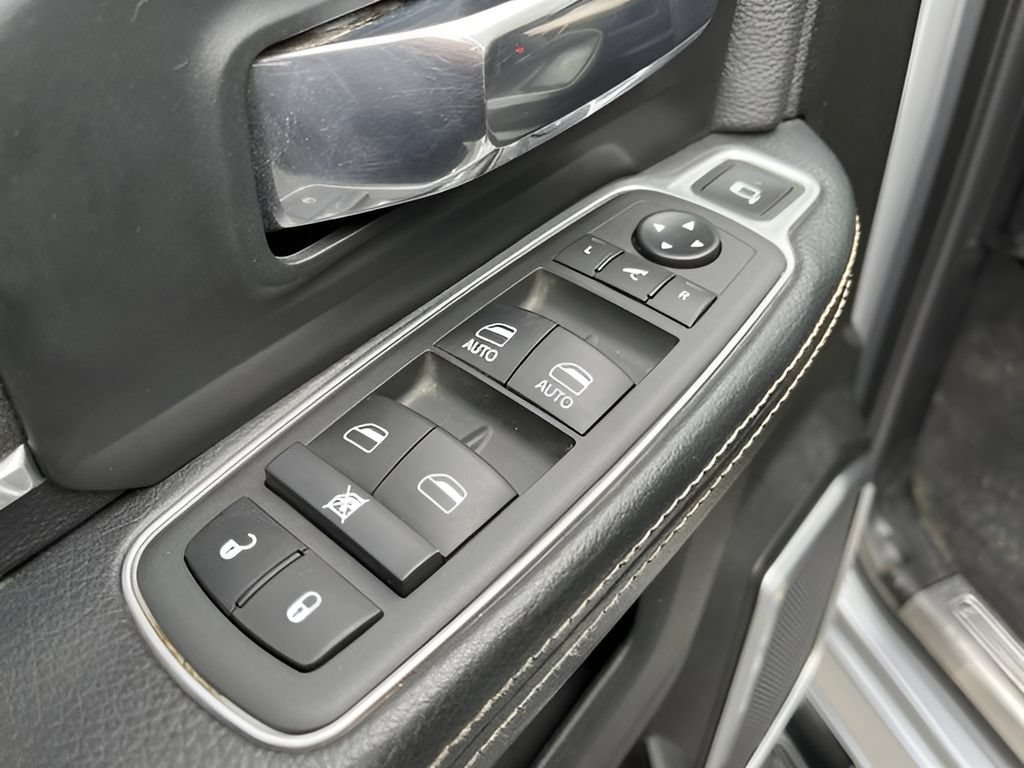 Used 2021 RAM 3500 Laramie AWD/4WD image 18