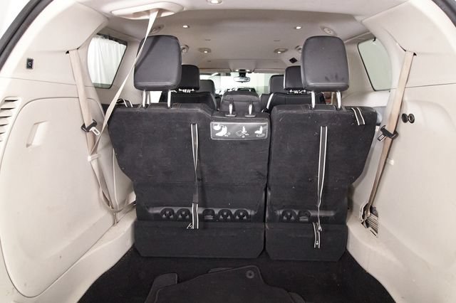 Used 2017 Chrysler Pacifica Touring-L FWD image 25