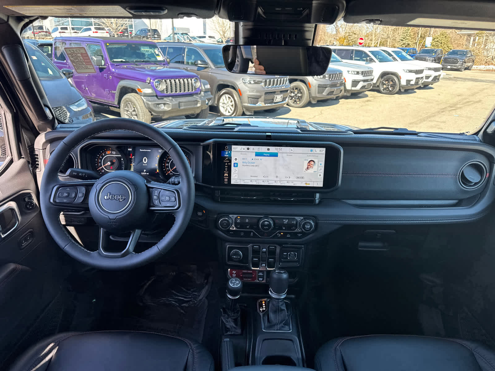 Used 2025 Jeep Wrangler Unlimited Rubicon AWD/4WD image 29