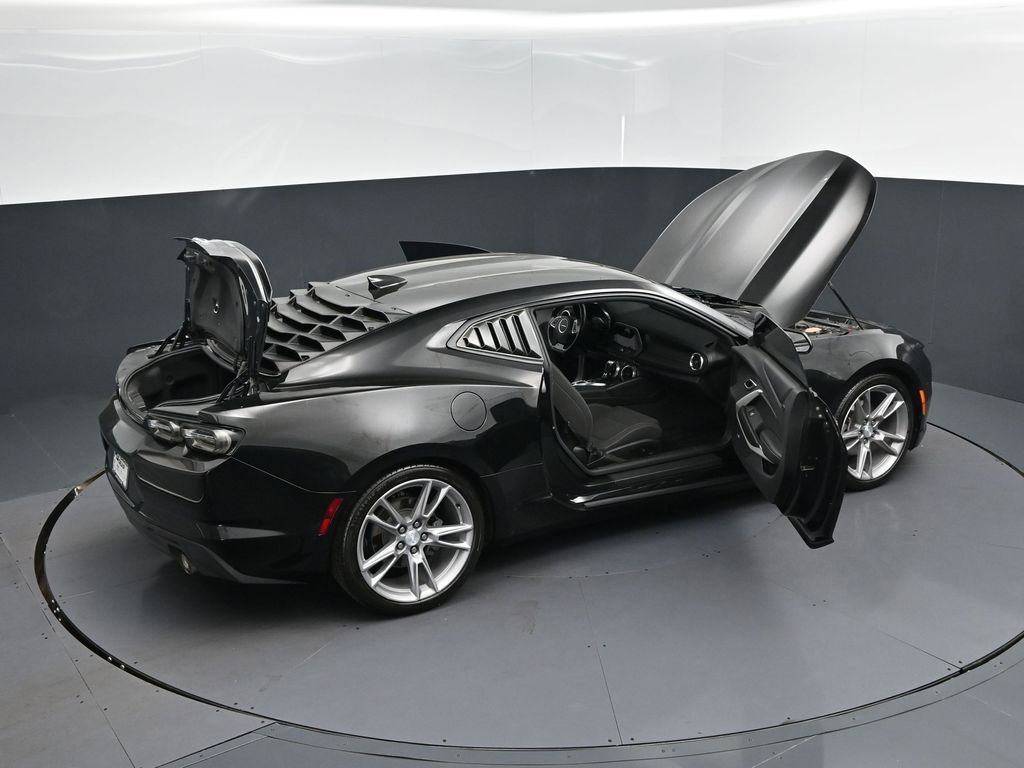 Used 2021 Chevrolet Camaro LT w/ RS Package image 47
