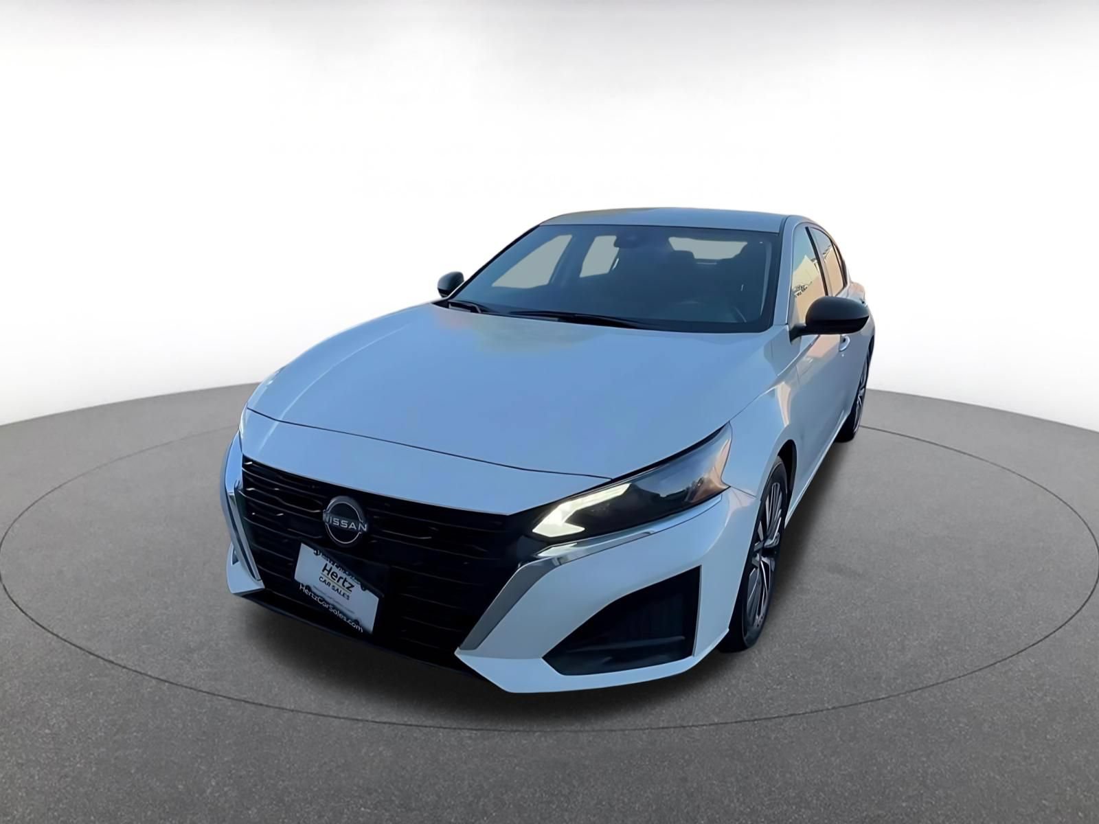 Used 2025 Nissan Altima 2.5 SV FWD image 7