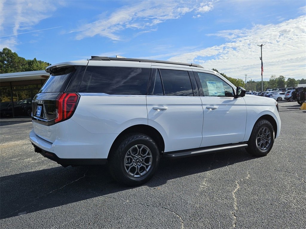 New 2025 Ford Expedition Active image 12