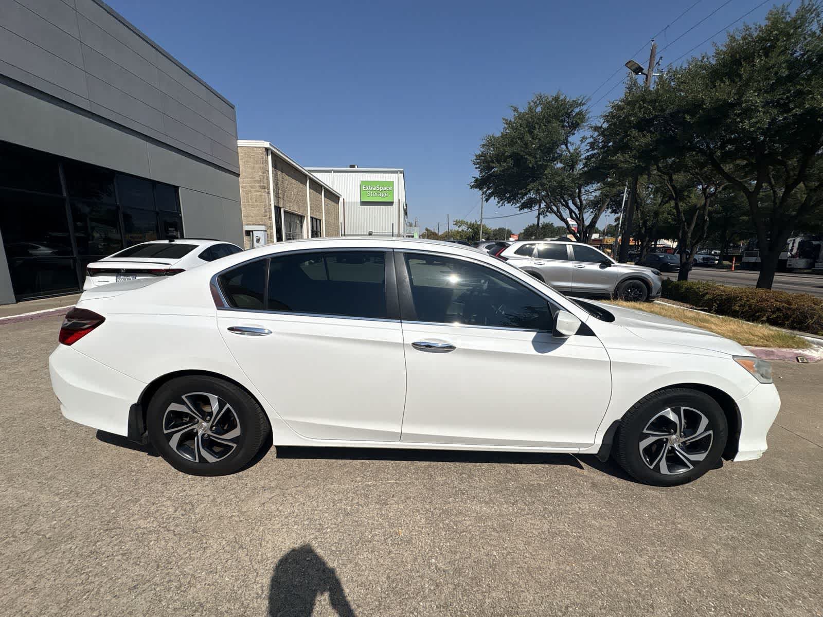 Used 2016 Honda Accord LX image 7