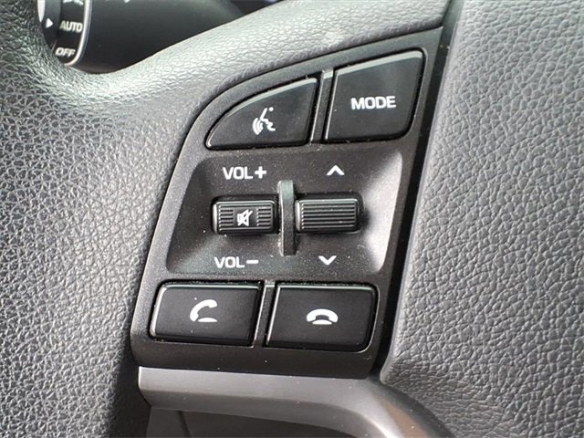 Used 2020 Hyundai Tucson Value w/ Cargo Package image 17