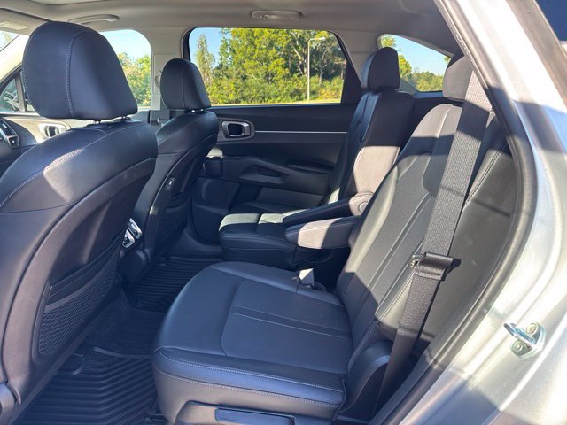 Used 2021 Kia Sorento EX w/ Panoramic Sunroof Package FWD image 15
