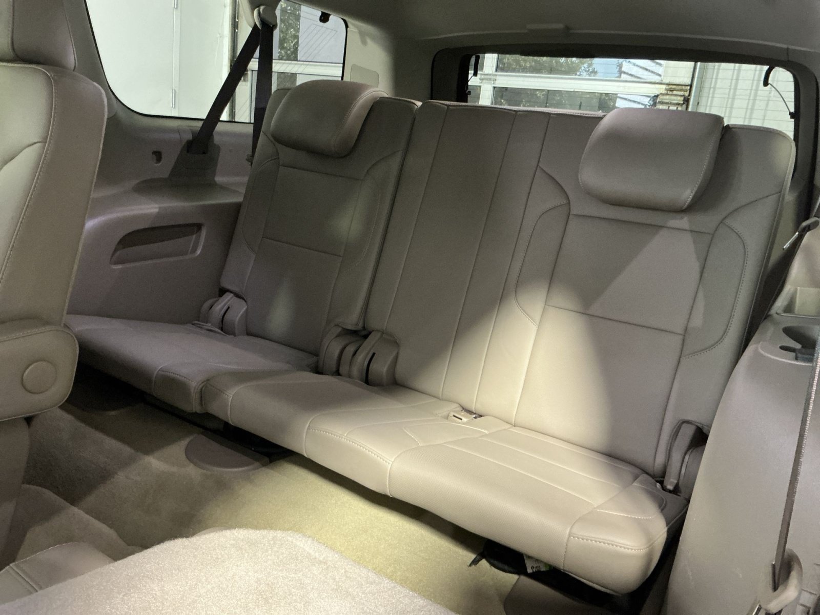 Used 2017 Chevrolet Suburban Premier AWD/4WD image 25