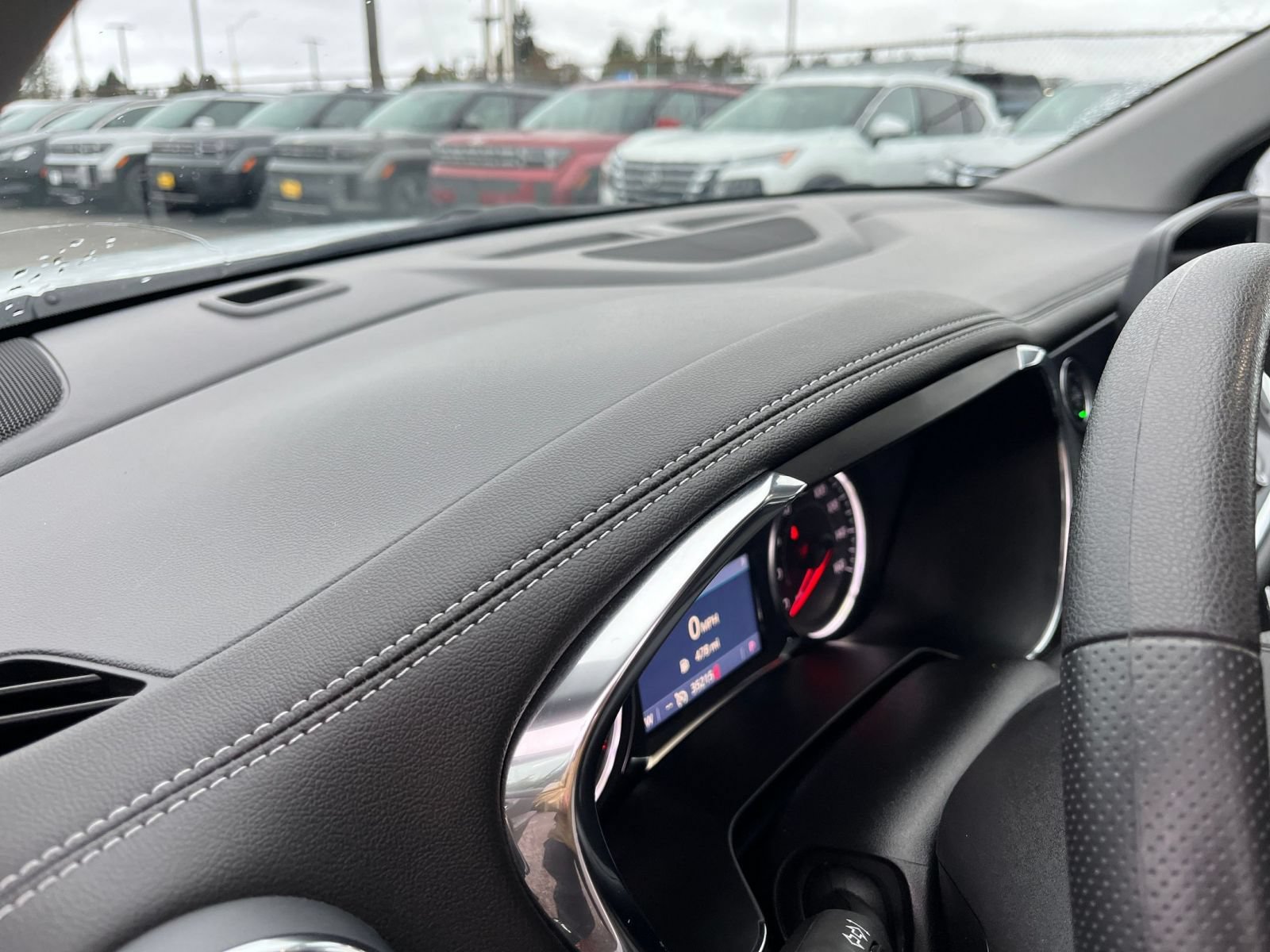 Used 2025 Chevrolet Blazer LT FWD image 34