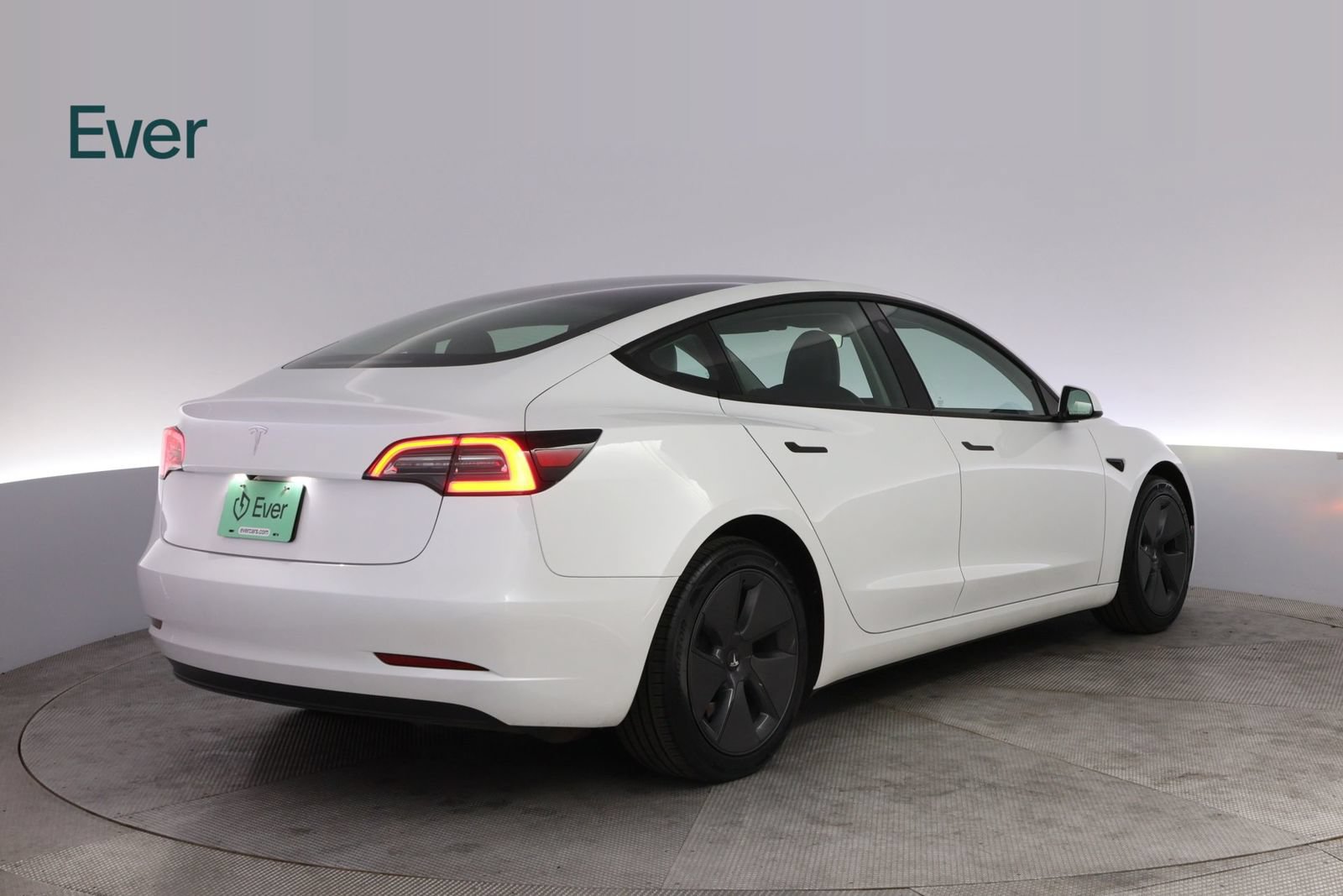 Used 2023 Tesla Model 3 Standard Range RWD image 3
