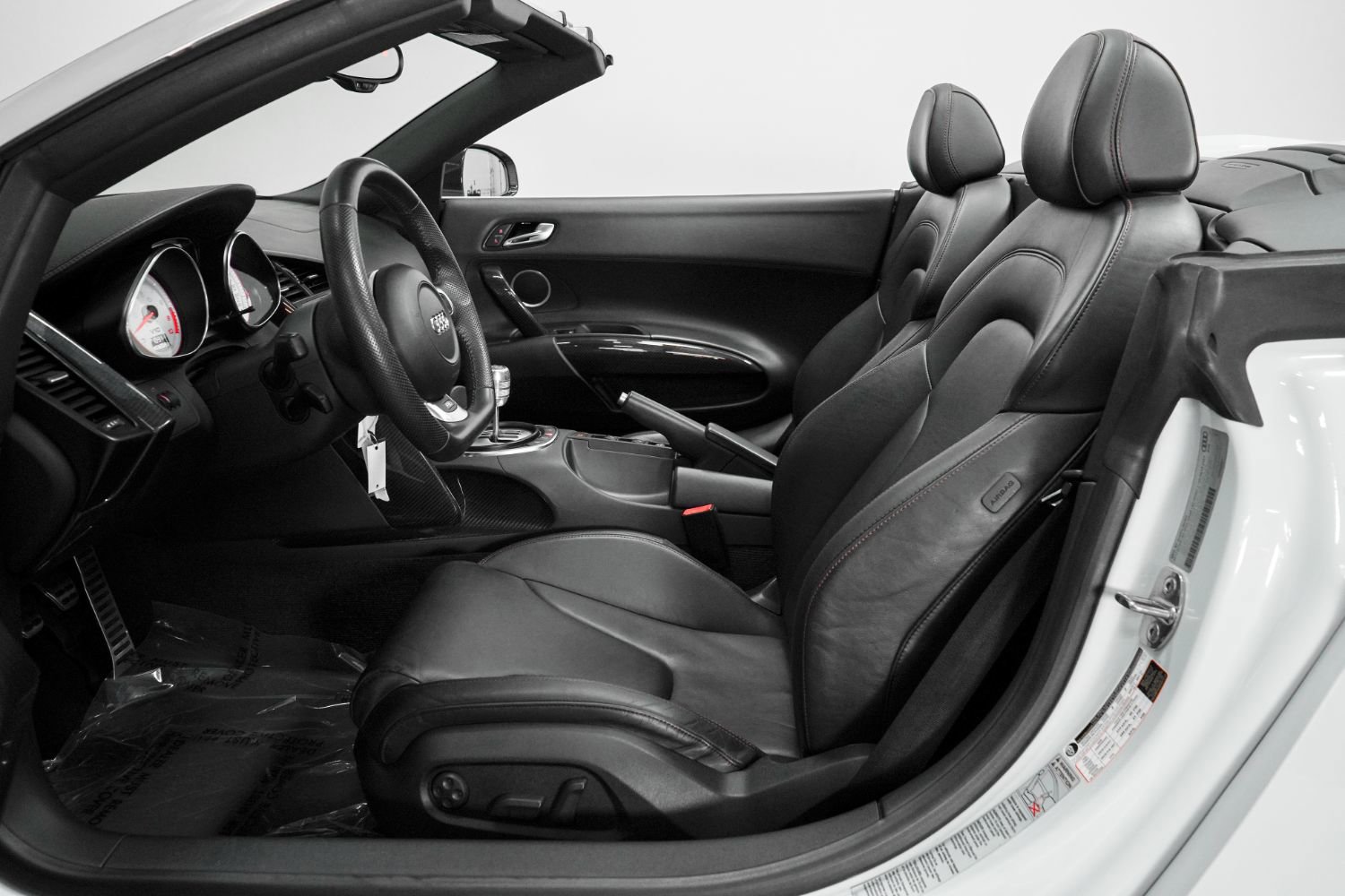 Used 2012 Audi R8 V10 image 38