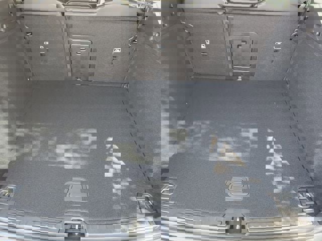 New 2025 Volvo XC60 B5 Core w/ Climate Package image 13