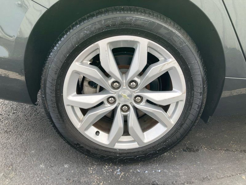 Used 2019 Chevrolet Impala LT image 33