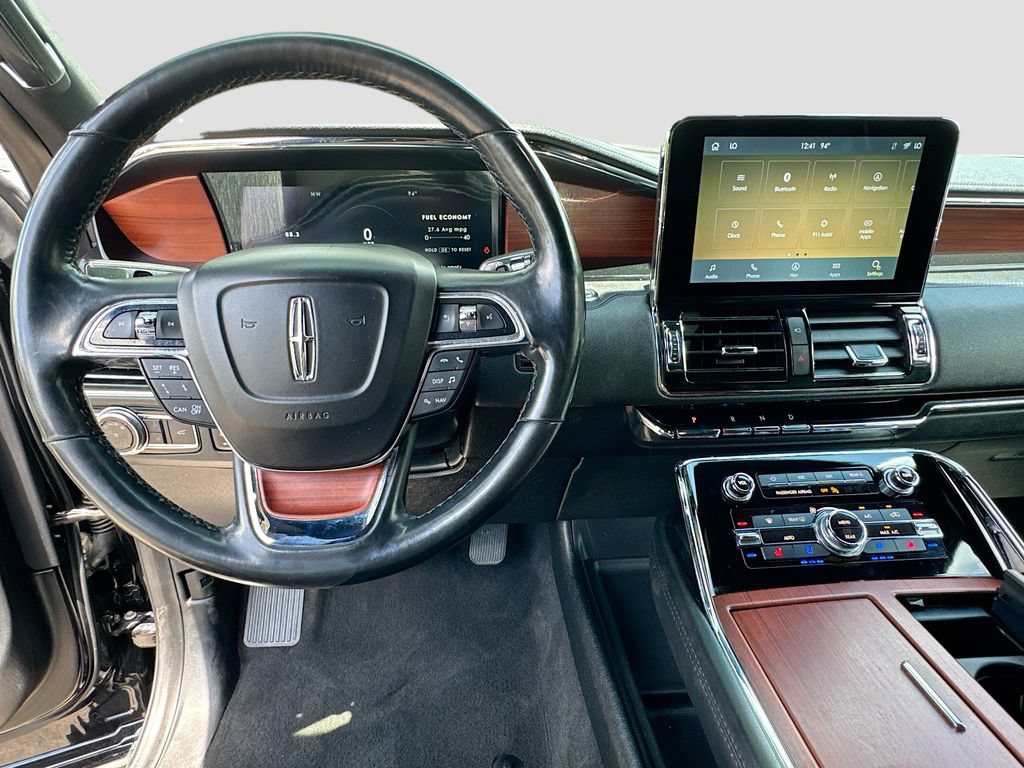 Used 2021 Lincoln Navigator Reserve AWD/4WD image 12