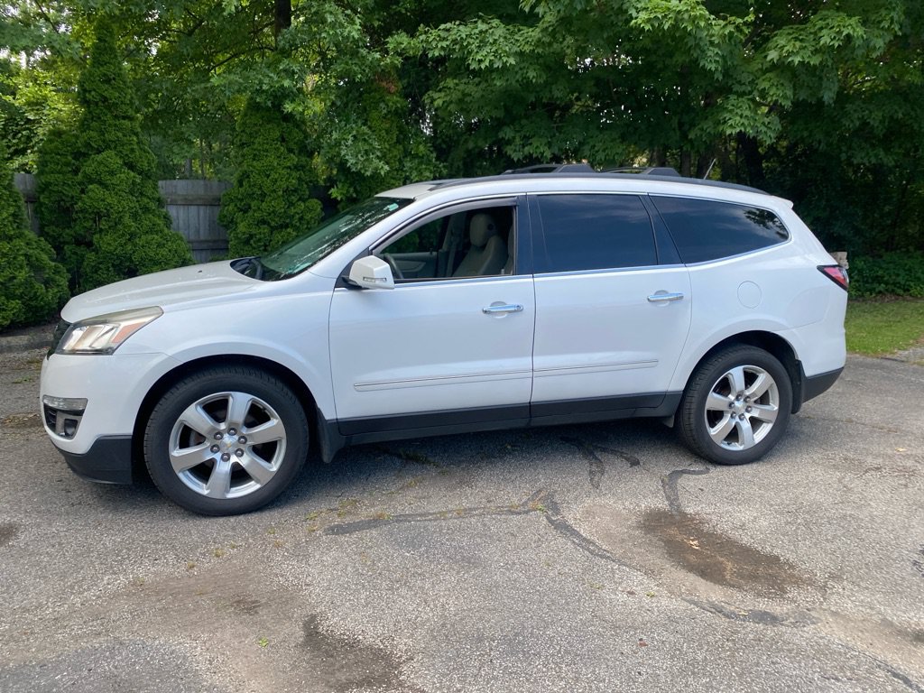 Used 2017 Chevrolet Traverse Premier AWD/4WD image 2