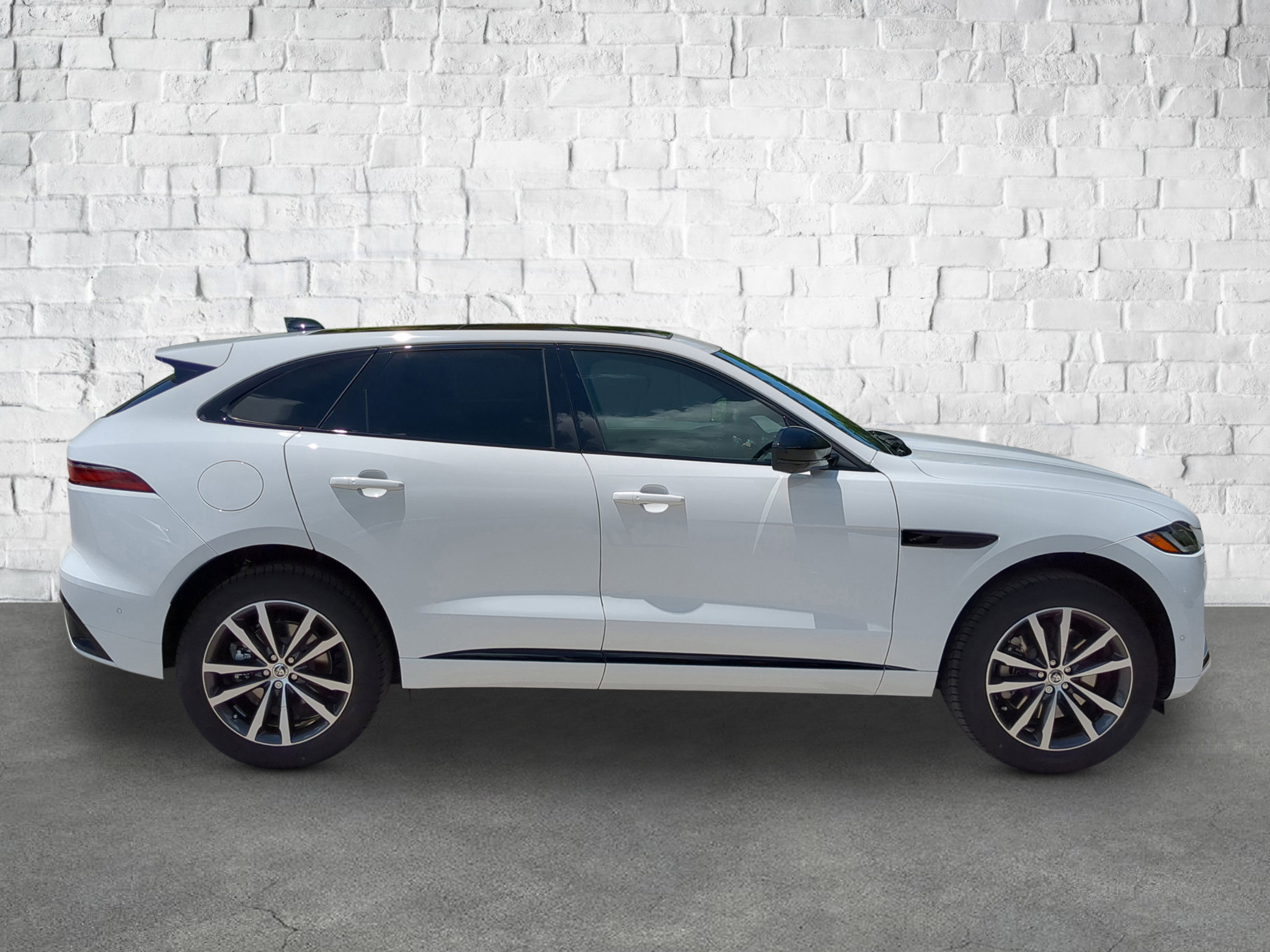 New 2026 Jaguar F-PACE R-Dynamic S AWD/4WD image 7