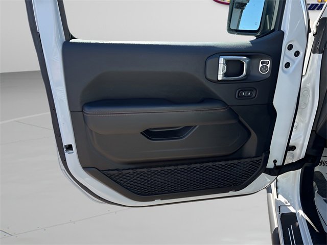 Used 2021 Jeep Gladiator Mojave w/ Trailer Tow Package image 6