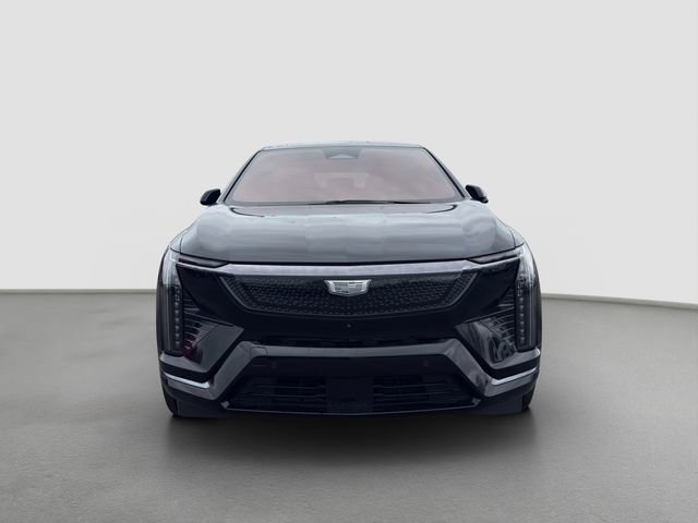 Used 2025 Cadillac Optiq Sport 2 image 2