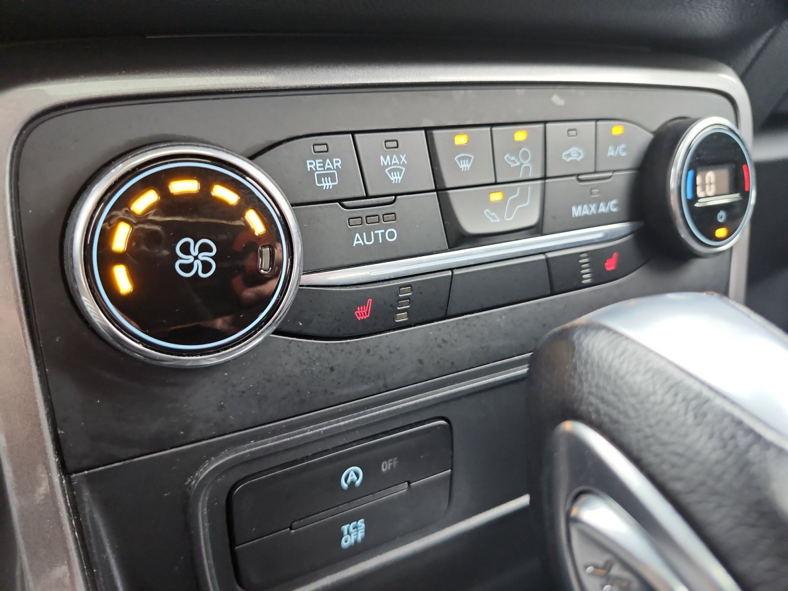 Used 2020 Ford EcoSport SE FWD image 21