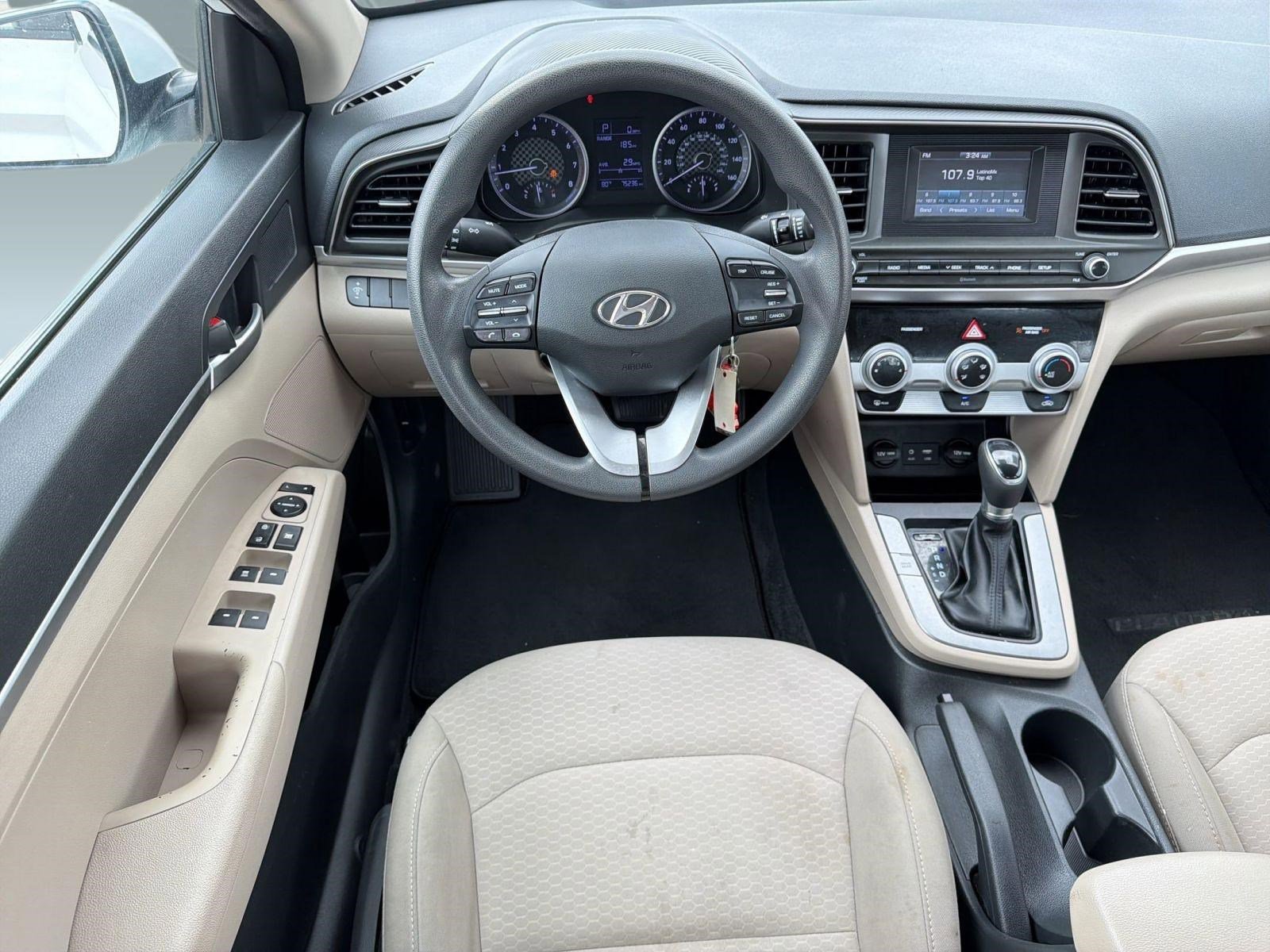 Used 2019 Hyundai Elantra SE image 25