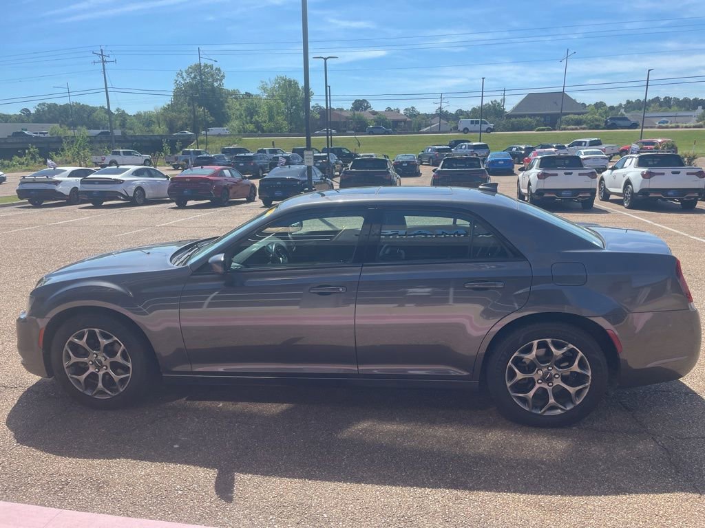 Used 2016 Chrysler 300 S image 3