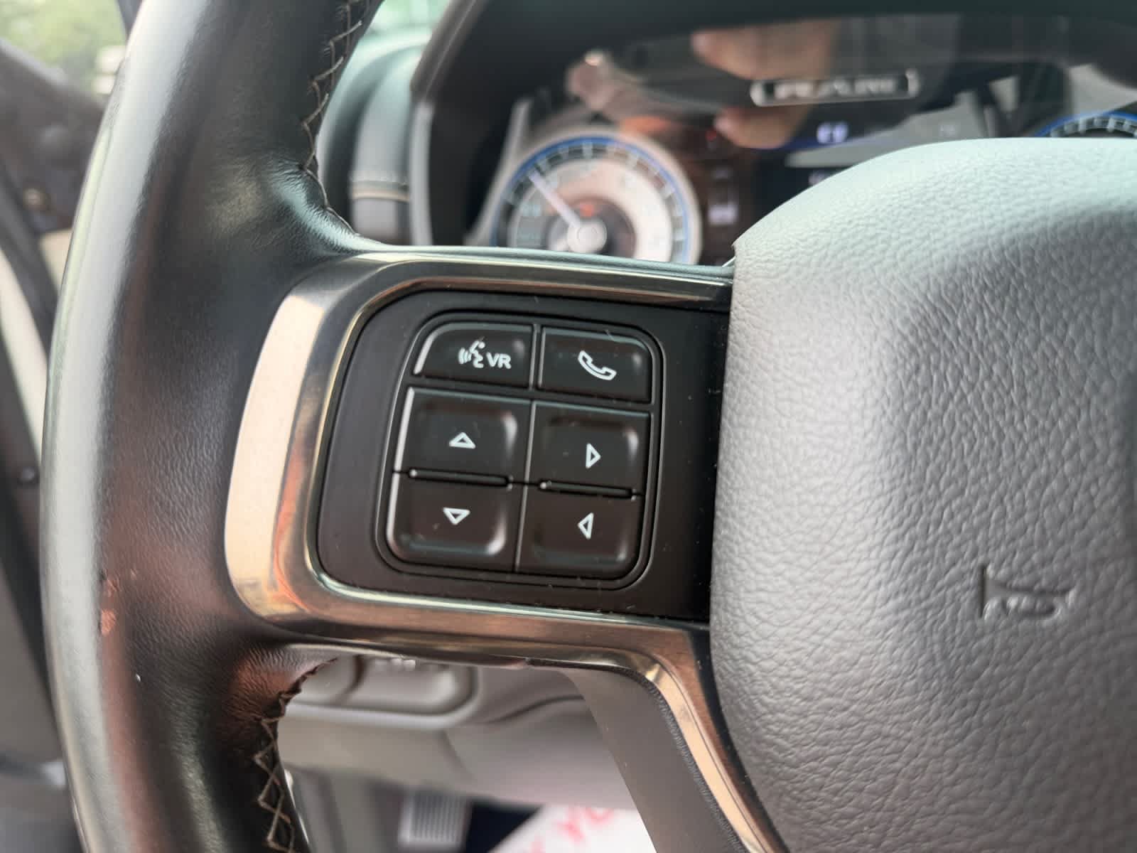 Used 2020 RAM 2500 Limited AWD/4WD image 36