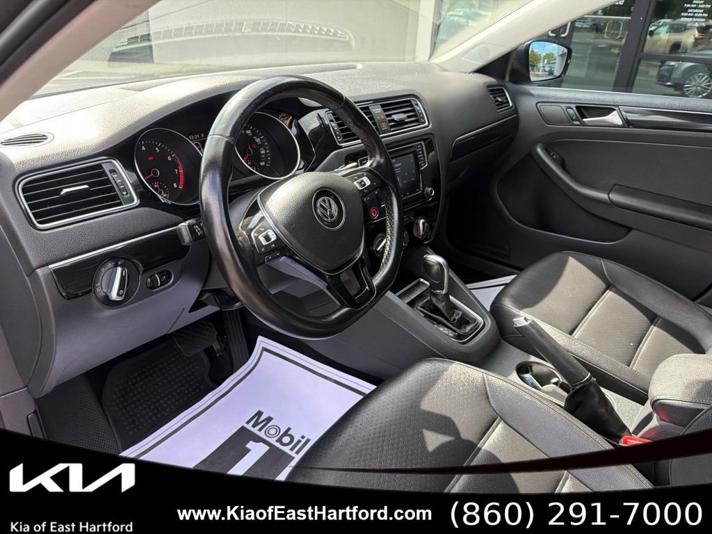 Used 2016 Volkswagen Jetta SEL w/ Lighting Package FWD image 28
