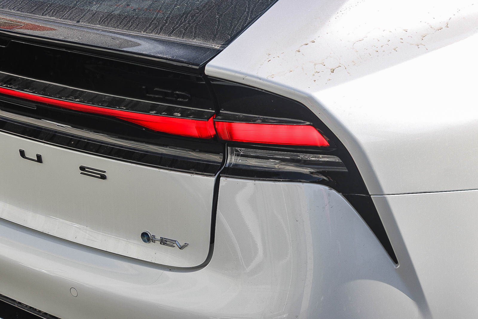 New 2027 Toyota Prius Limited FWD image 10