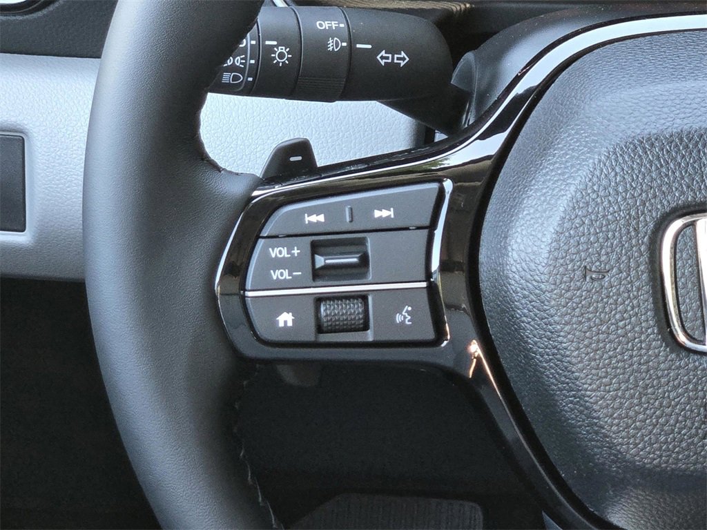 New 2025 Honda Pilot Touring image 14