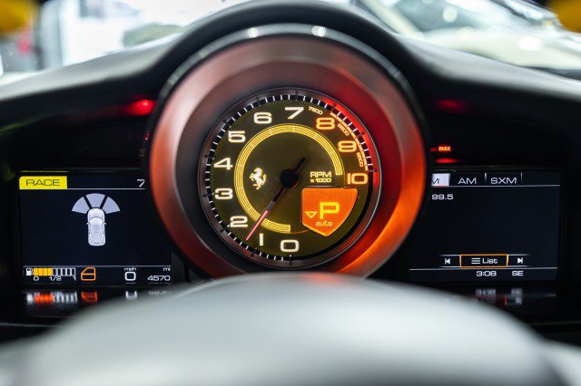 Used 2016 Ferrari 488 GTB RWD image 40