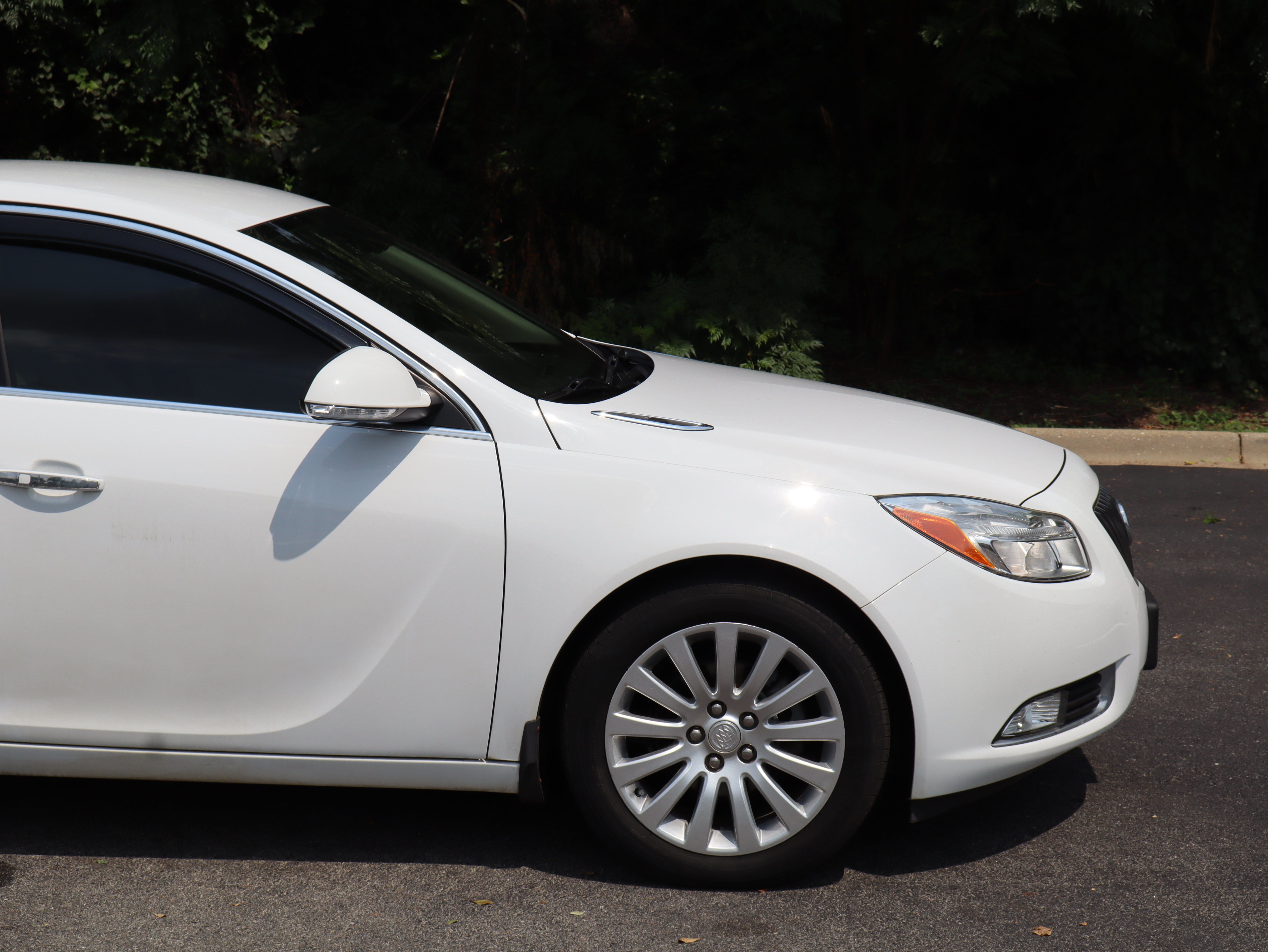 Used 2012 Buick Regal Premium FWD image 12
