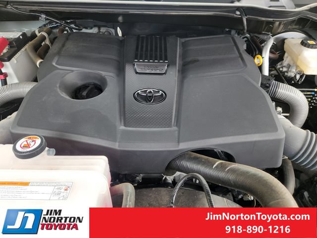 Used 2025 Toyota Tundra Platinum AWD/4WD image 31