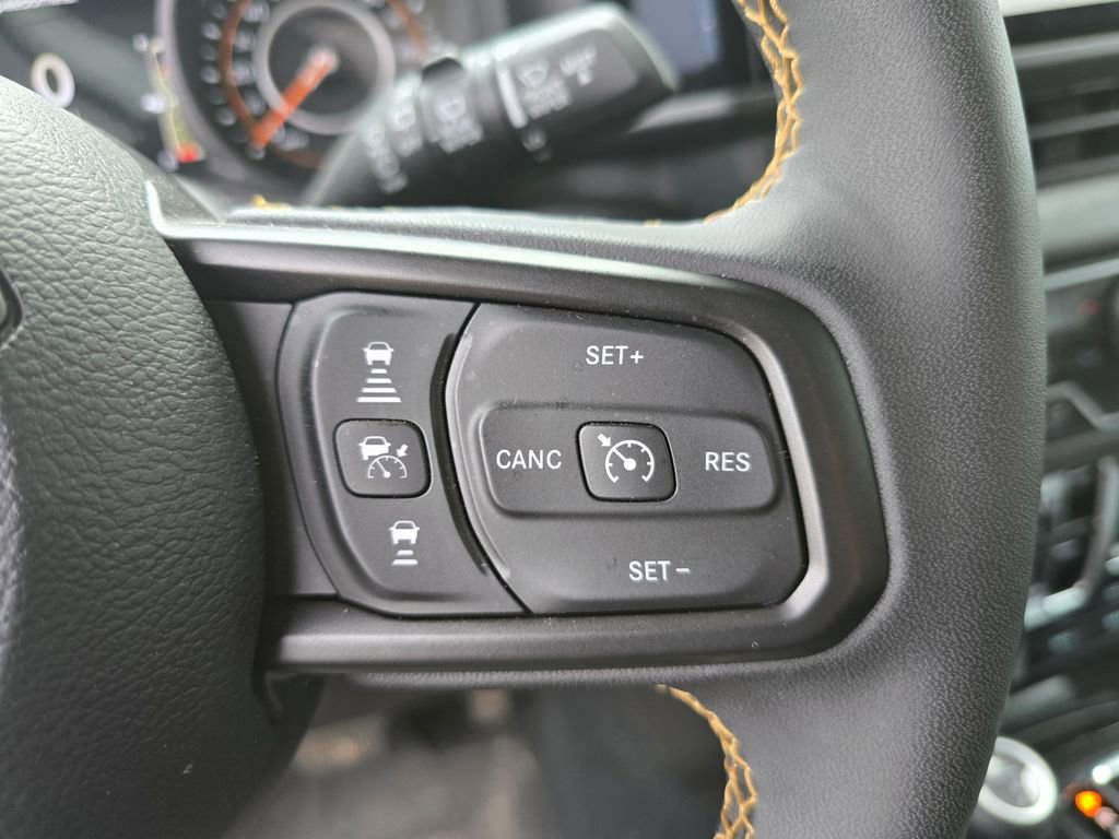 Used 2024 Jeep Wrangler Unlimited Sport AWD/4WD image 30