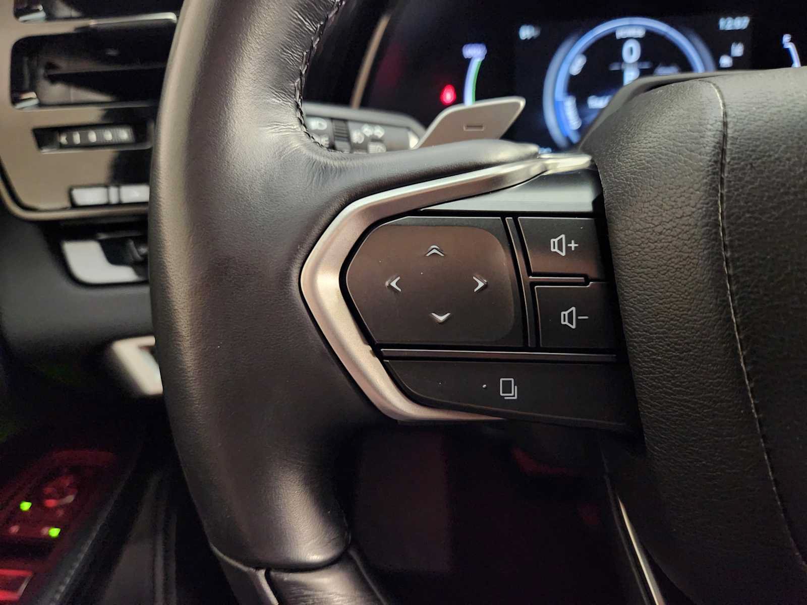 Used 2024 Lexus RX 450h AWD w/ Convenience Package image 27