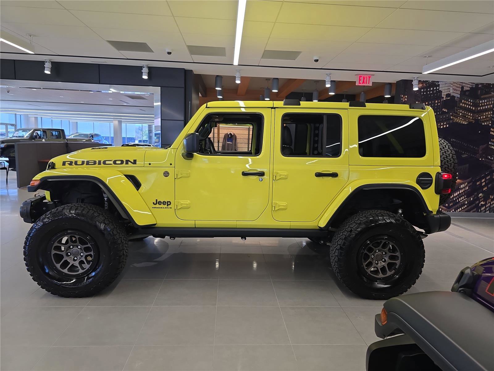 Used 2023 Jeep Wrangler Unlimited Rubicon 392 w/ Xtreme Recon 35" Tire Package image 6