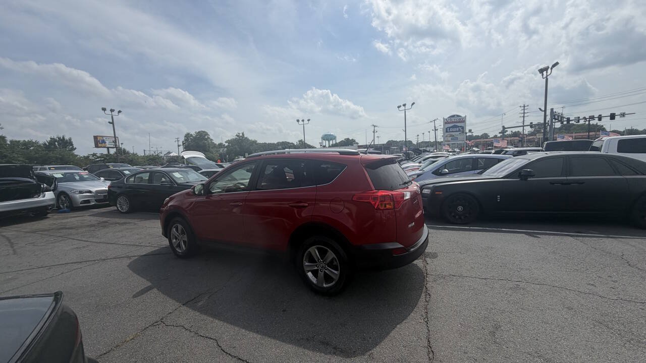 Used 2015 Toyota RAV4 XLE AWD/4WD image 4