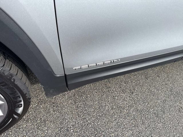 Used 2023 GMC Terrain SLT AWD/4WD image 17