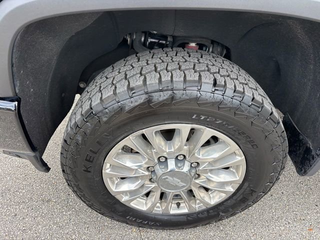 Used 2020 Chevrolet Silverado 2500 High Country w/ Z71 Off-Road Package image 12