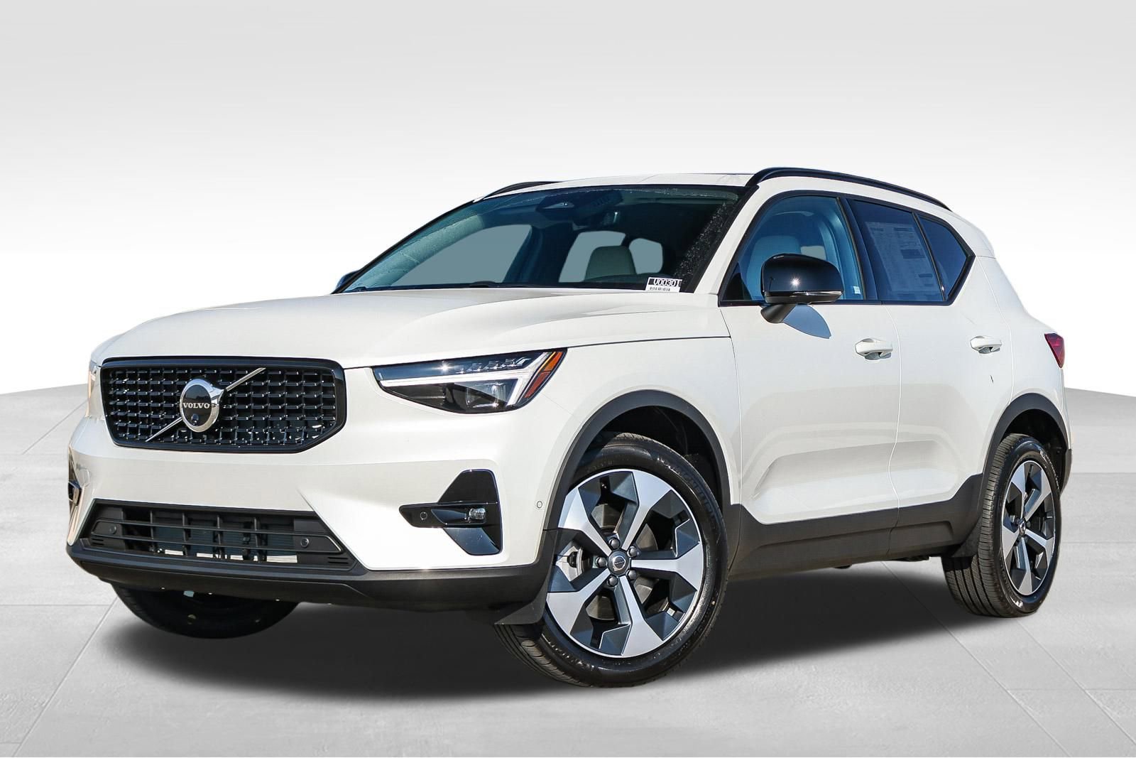 New 2026 Volvo XC40 B5 Plus w/ Protection Package Premier